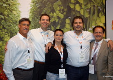 Danny Fernandex (VoloAgri), John Davis (Axia Vegetable Seeds), Sheranie Nather (Axia Vegetable Seeds), Cees Kortekaas (Axia Vegetable Seeds) en Fernando Rullan (VoloAgri).